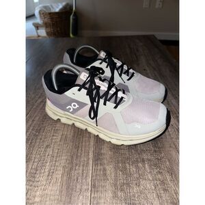 OnCloud Cloudrunner Frost/Aloe Women’s Size 8.5